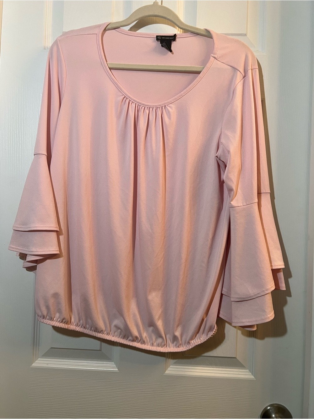 🦋 new directions Light Pink Scoop Neck Tiered-Ruffle Blouse size large